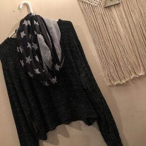 Medium target loose fitted crew neck and scarf
